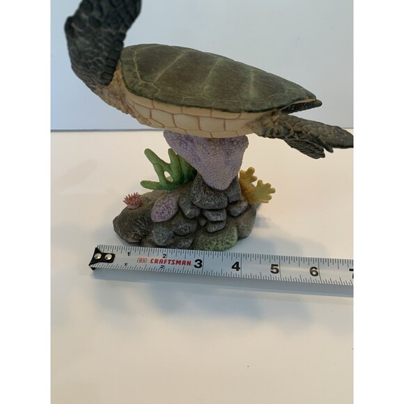 Vintage 1994 Wonders of the Green Sea Turtle Studio Design Porcelain Figurine - Picture 9 of 12